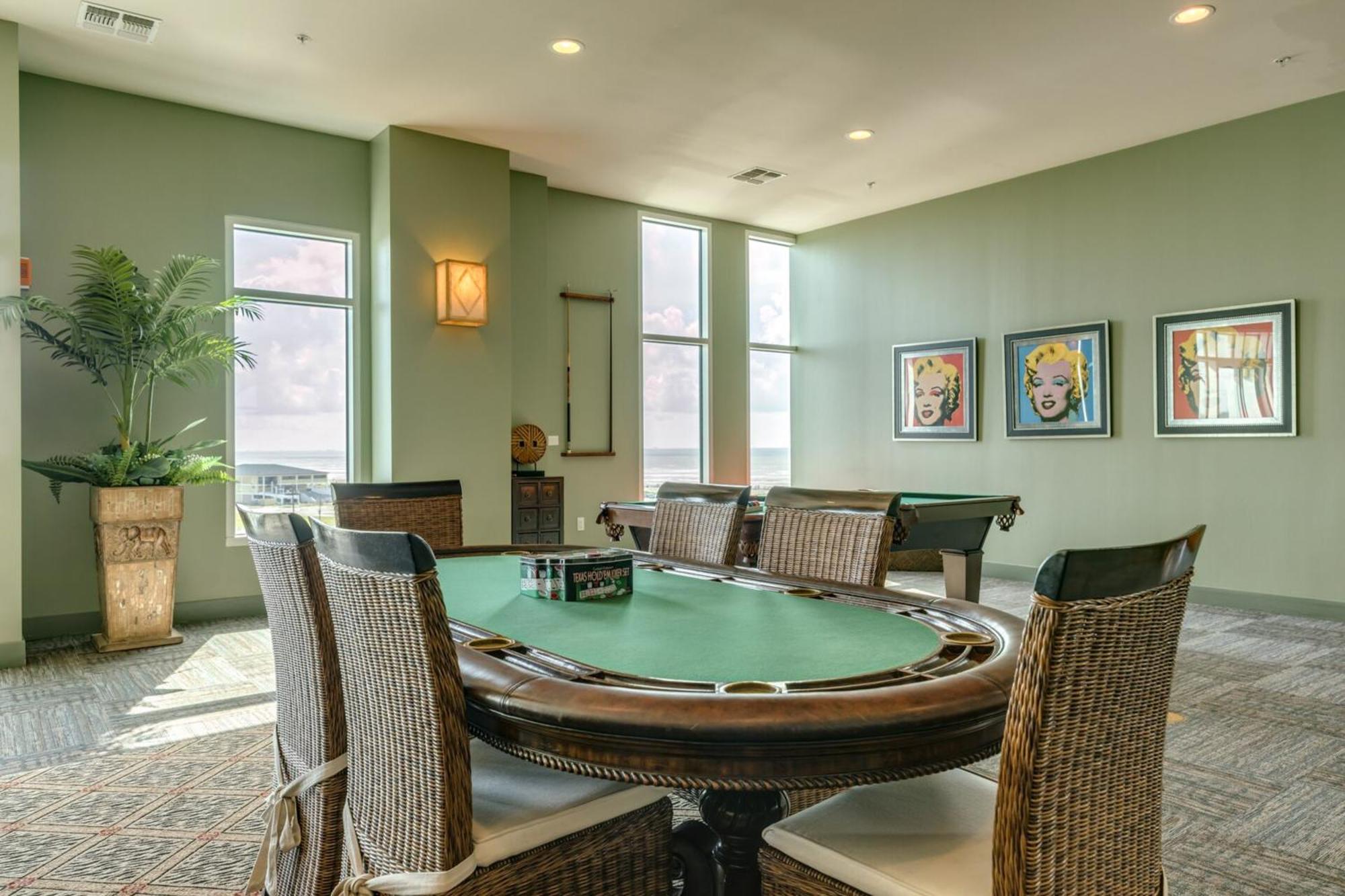 Emerald By The Sea Retreat غالفيستون، تكساس الغرفة الصورة